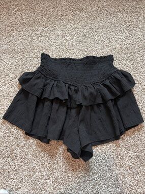 🌿 Black Ruffled Smocked Waist Shorts - Flowy Silhouette